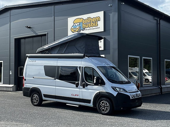 Sunlight Cliff 602 RT Adv 5 bäddar, under 6 m, automat