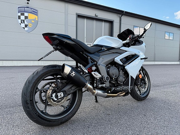 Triumph 660 Daytona Akrapovic Helsystem 3 of 10