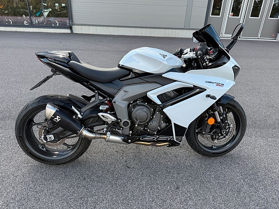 Triumph 660 Daytona Akrapovic Helsystem 4 of 10