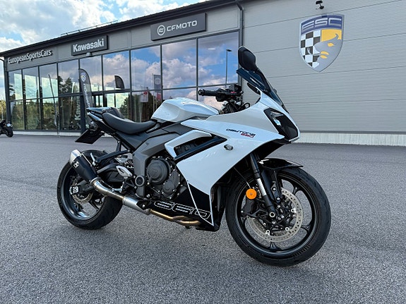 Triumph 660 Daytona Akrapovic Helsystem 2 of 10