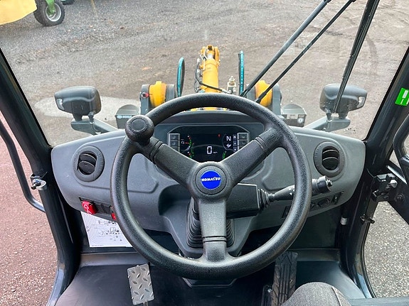 Komatsu WA80M-8 9 of 9