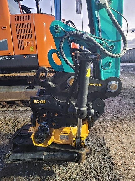 Kobelco SK 140 S R L C -7 , Begagnad SÄLJES 9 of 24