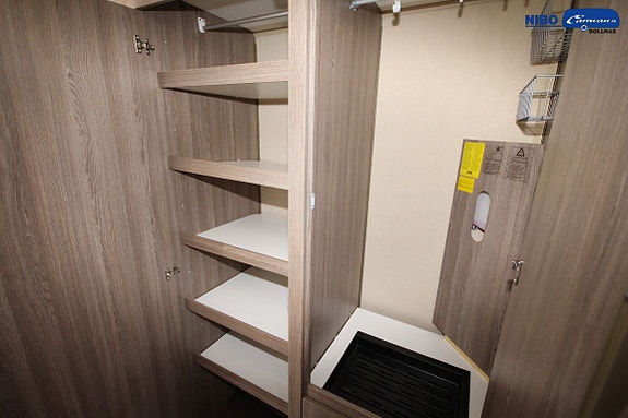 Kabe ROYAL 740 GLE KS (SKINN, AC) 9 of 21