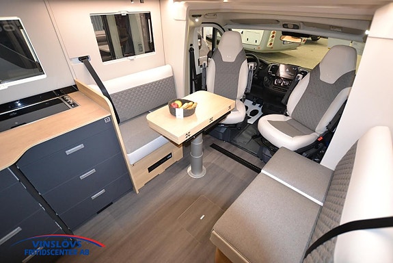 Adria Coral 670 DL 60 Y 10 of 19