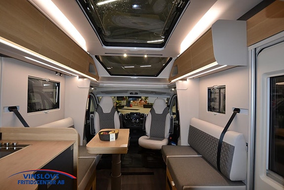 Adria Coral 670 DL 60 Y 8 of 19