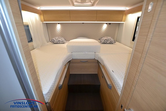 Adria Coral 670 DL 60 Y 15 of 19