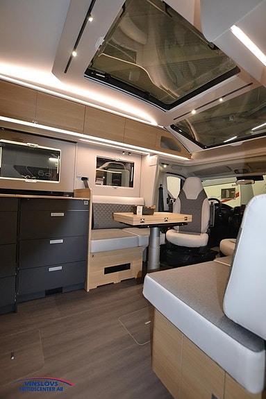 Adria Coral 670 DL 60 Y 5 of 19