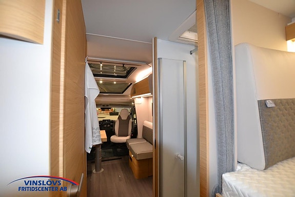 Adria Coral 670 DL 60 Y 17 of 19
