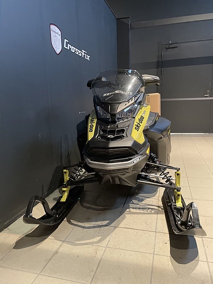 Ski-Doo Expedition Xtreme 900 ACE Turbo R 154 DELE 1.8in 46mm 4.5 in. Digital Displ 2 of 3