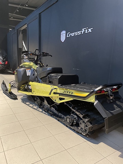 Ski-Doo Expedition Xtreme 900 ACE Turbo R 154 DELE 1.8in 46mm 4.5 in. Digital Displ 3 of 3