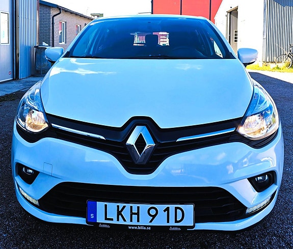 Renault Clio 2 of 5
