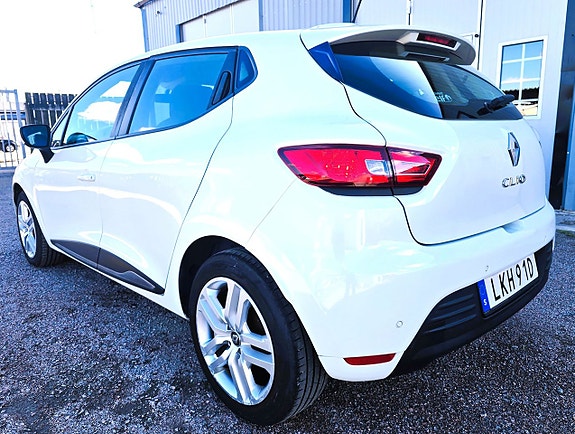 Renault Clio 8 of 13