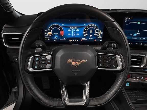 Ford Mustang 15 of 24