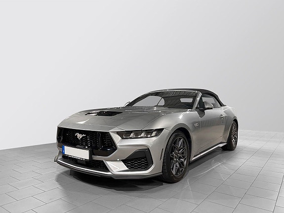 Ford Mustang 5 of 5