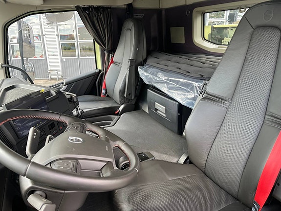 Volvo FMX 6x4 Dragbil med Hydraultank 3 of 3