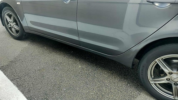 Mitsubishi Lancer 7 of 12