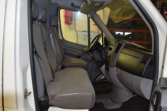 Volkswagen Crafter 8 of 8