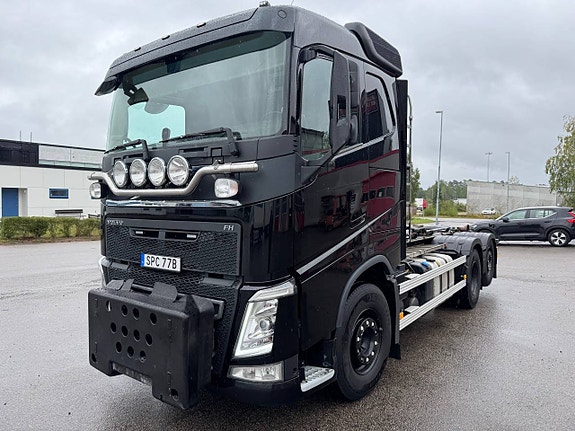 Volvo FH 500 6x2 lastväxlare Full plog Salt