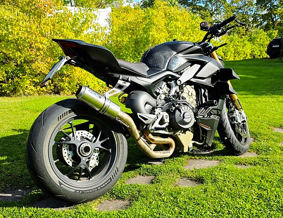 Ducati Streetfighter V4S 5 of 5