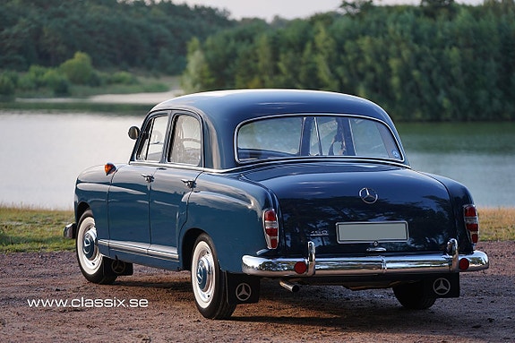 Mercedes-Benz 190 B 2 of 5