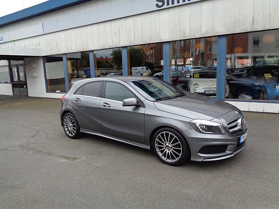 Mercedes-Benz A180 2 of 5