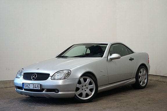 Mercedes-Benz SLK230 2 of 13