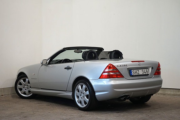 Mercedes-Benz SLK230 3 of 13