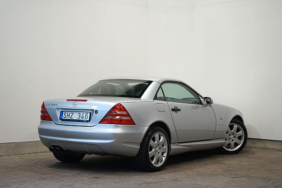 Mercedes-Benz SLK230 4 of 13