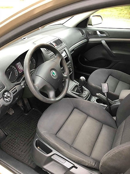 Skoda Octavia 3 of 5