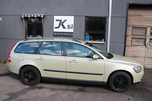 Volvo V50 4 of 5