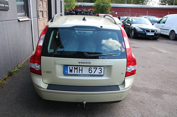 Volvo V50 6 of 14