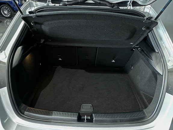Mercedes-Benz A200 d 9 of 16