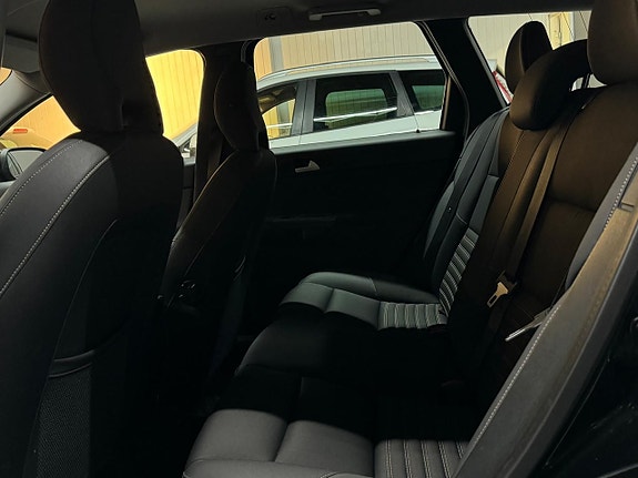 Volvo V50 13 of 14