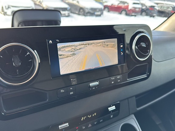 Mercedes-Benz Sprinter 208 12 of 15