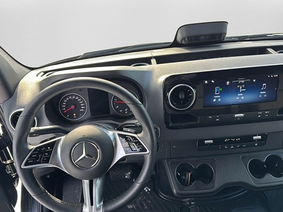 Mercedes-Benz Sprinter 208 7 of 15