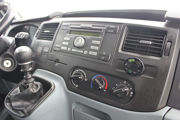 Ford Transit 11 of 12