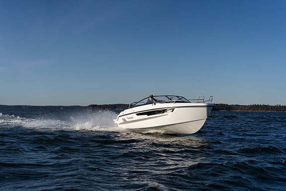 Yamarin 60 DC Premium Edition NY 2023 Yamaha F115 XB 5 of 6