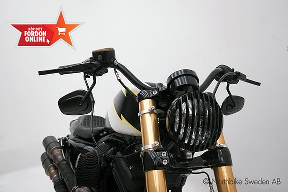 Harley-Davidson XL 1200 CX Sportster *Injustice Customs* 4 of 5