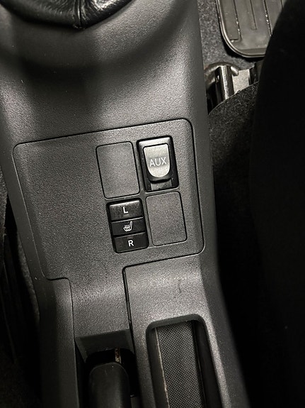 Toyota Yaris 13 of 13