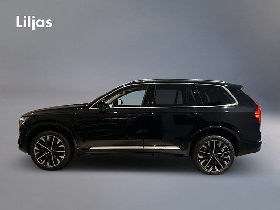Volvo XC90 2 of 14