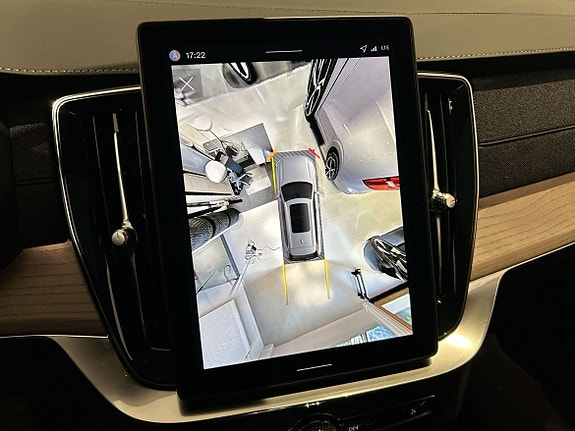 Volvo XC90 13 of 14
