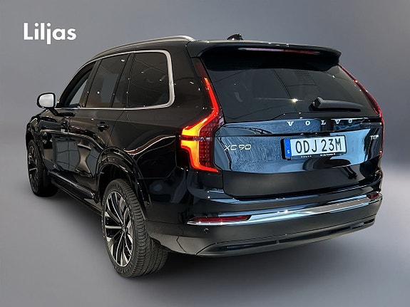 Volvo XC90 3 of 14