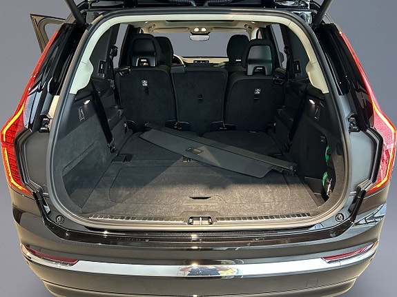 Volvo XC90 8 of 14