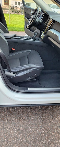 Volvo XC60 10 of 12