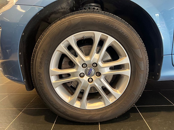 Volvo XC60 5 of 15
