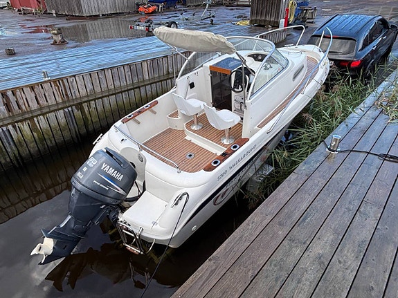 Vi köper din styrpulpetsbåt eller Bowrider! Vi tar putsen! 4 of 9