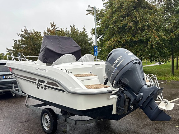 Vi köper din styrpulpetsbåt eller Bowrider! Vi tar putsen! 6 of 9