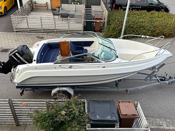 Vi köper din styrpulpetsbåt eller Bowrider! Vi tar putsen! 8 of 9