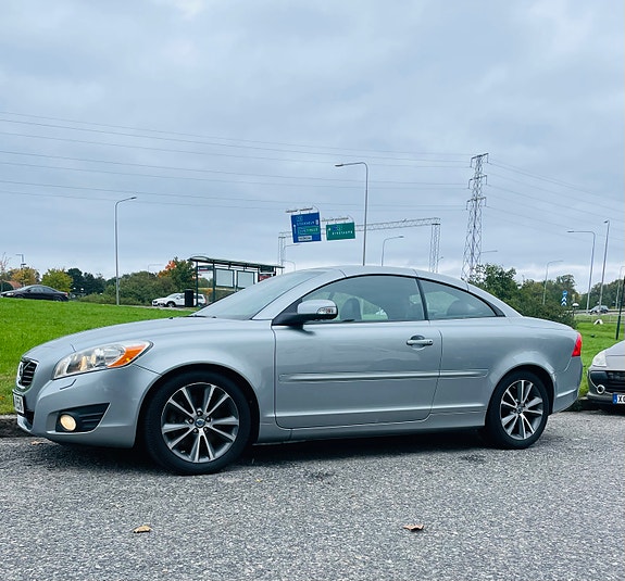 Volvo C70 2 of 6
