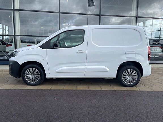 Peugeot Partner 2 of 16